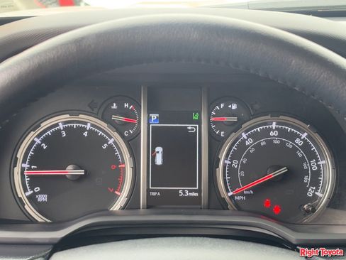 Certified 2024 Toyota 4Runner TRD Off-Road Premium image 24