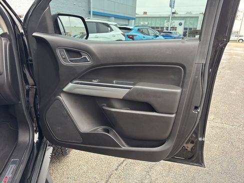 Used 2019 Chevrolet Colorado ZR2 w/ ZR2 Midnight Special Edition image 9