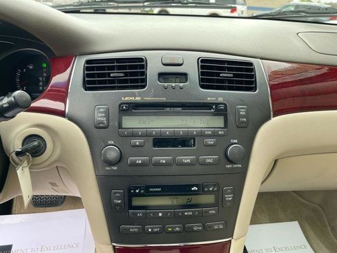 Used 2002 Lexus ES 330 FWD image 29