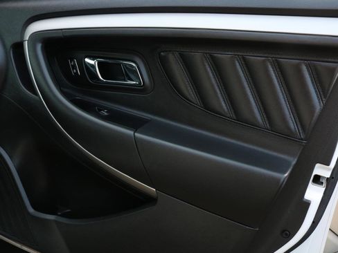 Used 2019 Ford Taurus SEL w/ Equipment Group 201A FWD image 44