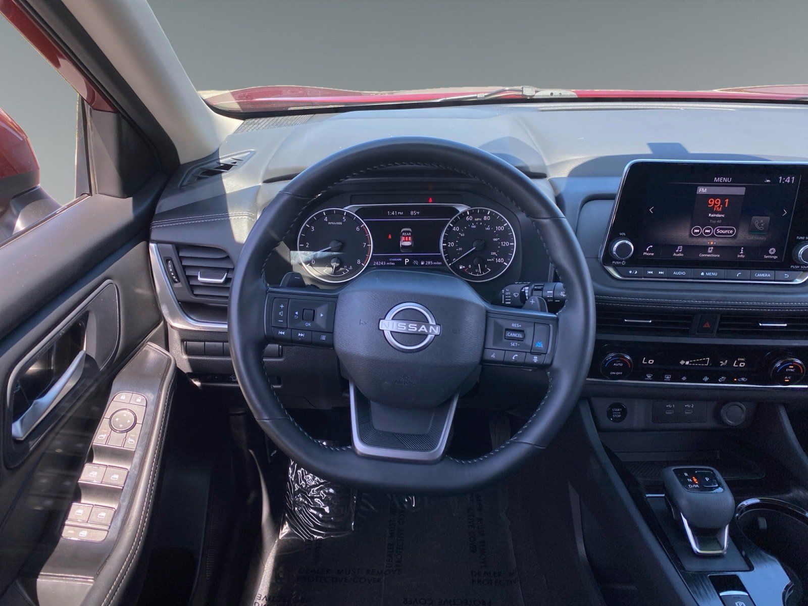 Used 2025 Nissan Rogue SV FWD image 12
