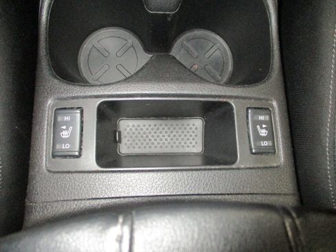 Used 2020 Nissan Rogue Sport SV w/ Technology Package image 26