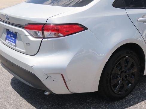 Used 2024 Toyota Corolla LE FWD image 10