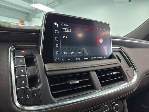 Used 2023 GMC Yukon XL SLT image 26