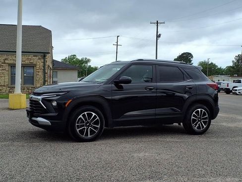 Used 2025 Chevrolet TrailBlazer LT FWD image 18
