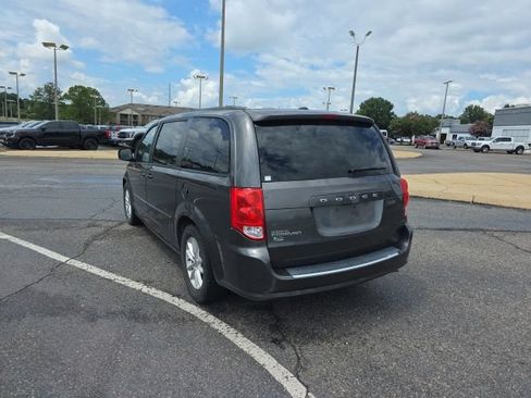 Used 2016 Dodge Grand Caravan SXT FWD image 5