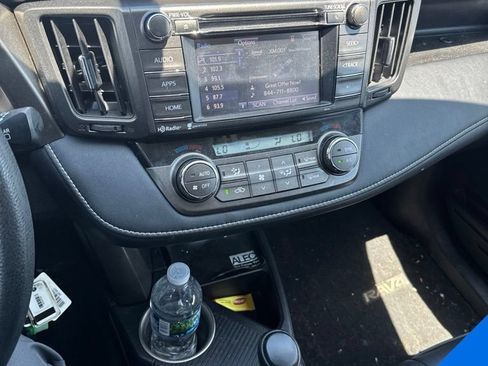 Used 2015 Toyota RAV4 XLE AWD/4WD image 5