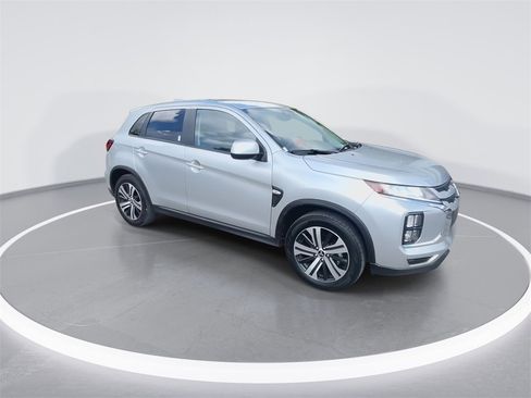 Used 2025 Mitsubishi Outlander Sport ES image 2