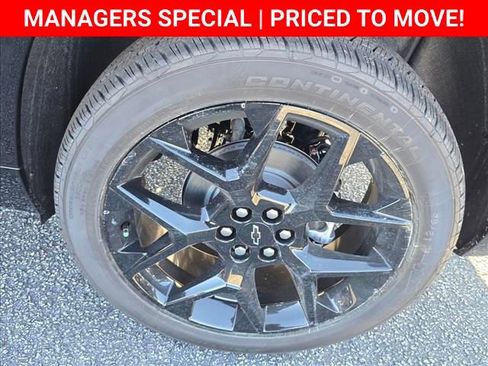 New 2026 Chevrolet Traverse RS image 18