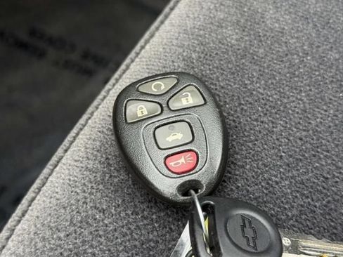 Used 2011 Chevrolet Impala LT FWD image 28