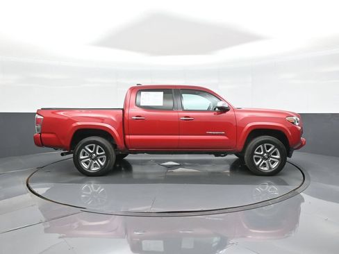 Used 2019 Toyota Tacoma Limited AWD/4WD image 8