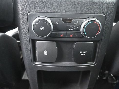 Used 2020 Ford Explorer Limited image 14