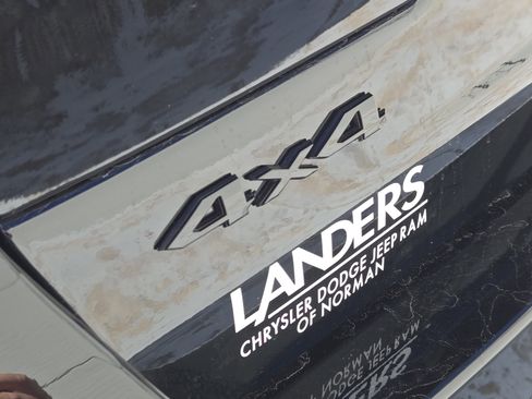 New 2026 Jeep Grand Cherokee Altitude image 9