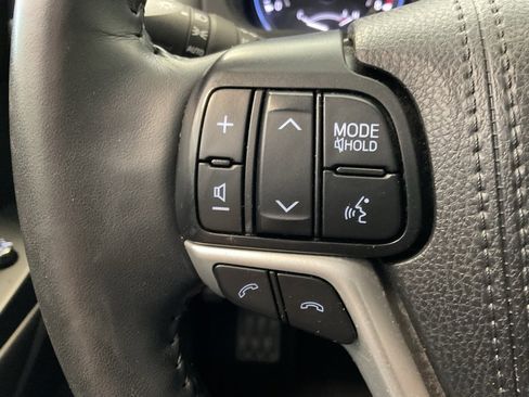 Used 2019 Toyota Highlander Limited Platinum image 12