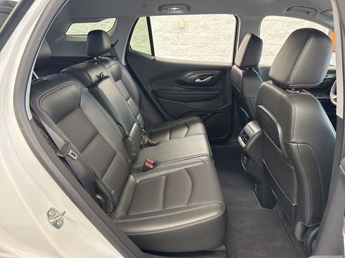 Used 2024 GMC Terrain SLT w/ Tech Package FWD image 43