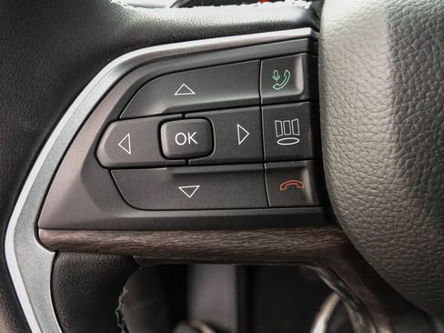 New 2025 Jeep Grand Cherokee Limited w/ Luxury Tech Group II image 25