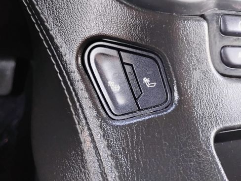 Used 2019 Chevrolet Tahoe LT image 23