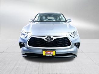 Used 2021 Toyota Highlander XLE video 2