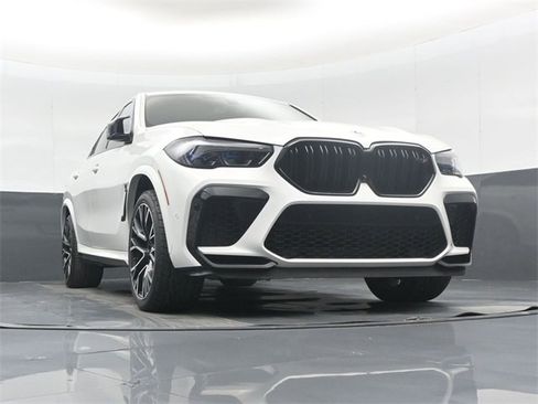 Used 2022 BMW X6 M Base w/ Competition Package image 46