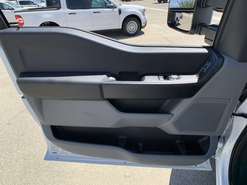 New 2025 Ford F350 XL w/ XL Chrome Package RWD image 42