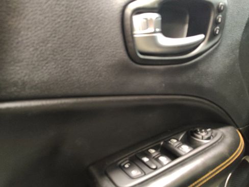 Used 2021 Jeep Compass Limited w/ Sun and Sound Group FWD image 27