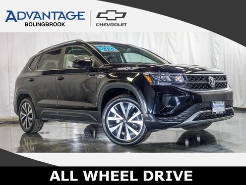 Used 2022 Volkswagen Taos SE image 1