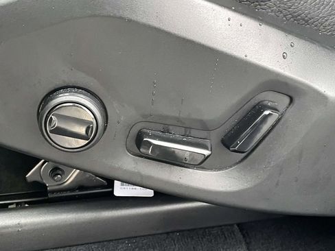 Used 2025 Volvo XC90 B5 Plus image 7