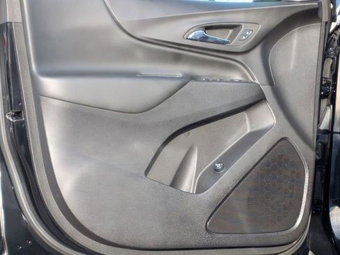 Used 2024 Chevrolet Equinox LT image 13