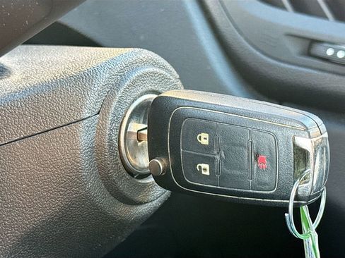 Used 2016 Chevrolet Equinox LS image 19