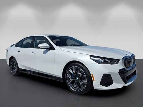 New 2027 BMW 530i w/ M Sport Package RWD image 1