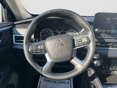 Used 2024 Mitsubishi Outlander SE Black Edition AWD/4WD image 12