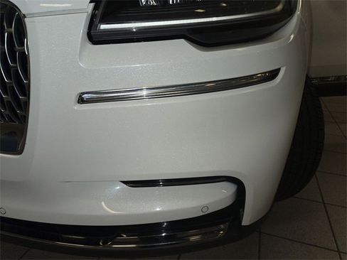 Used 2022 Lincoln Aviator Reserve image 28