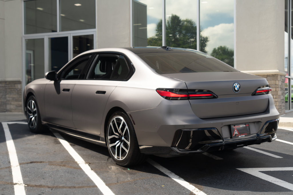 Used 2024 BMW i7 xDrive60 AWD/4WD image 15