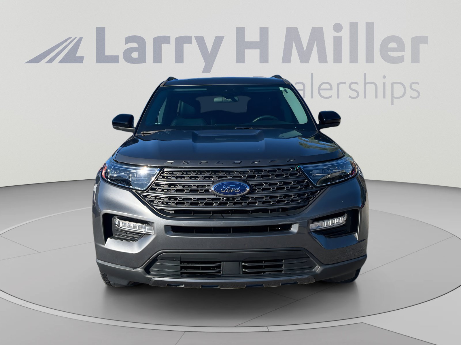 Used 2023 Ford Explorer XLT w/ Equipment Group 202A RWD image 8