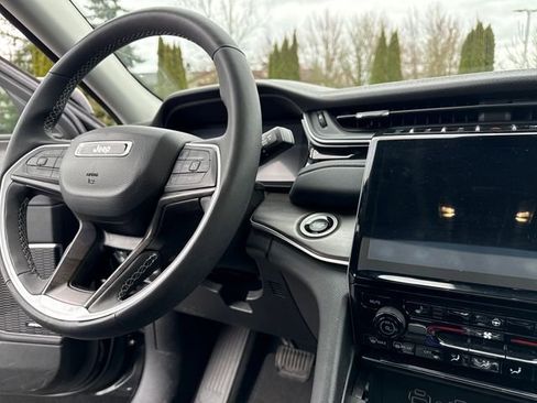 Used 2024 Jeep Grand Cherokee Limited 4xe image 21