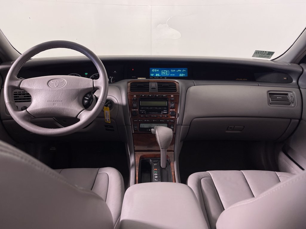 Used 2001 Toyota Avalon XLS w/ Option Pkg 6 FWD image 14