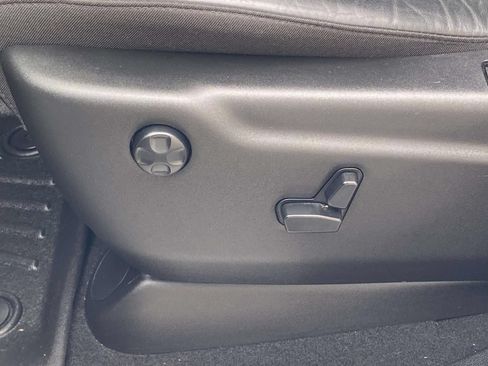 Used 2024 Dodge Durango R/T RWD image 17