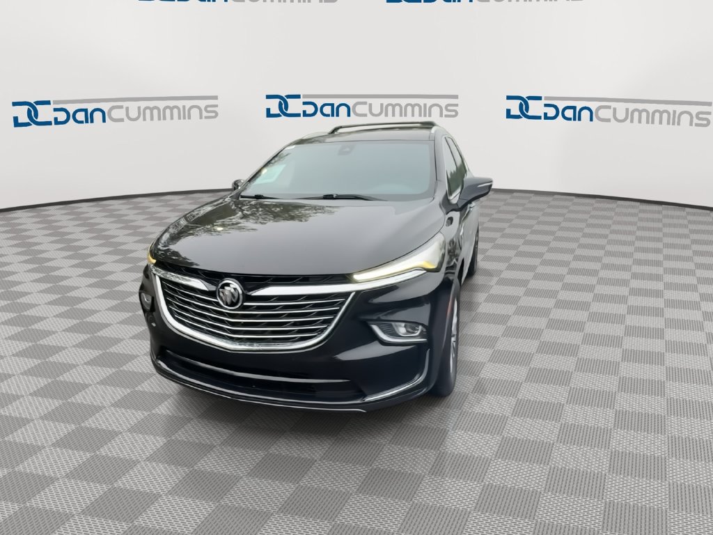 Used 2023 Buick Enclave Essence FWD image 3