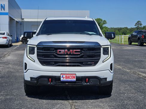 Used 2023 GMC Sierra 1500 AT4 w/ AT4 Premium Package AWD/4WD image 2