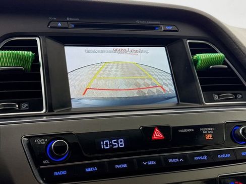 Used 2016 Hyundai Sonata Sport w/ Option Group 1V image 13