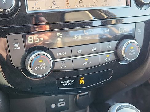 Used 2022 Nissan Rogue Sport SL w/ Premium Package image 16