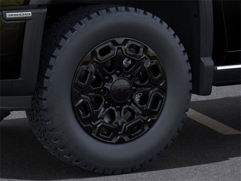 New 2025 GMC Sierra 3500 Denali w/ Technology Package image 9