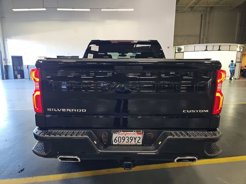 Used 2019 Chevrolet Silverado 1500 Custom w/ Custom Max Trailering Package image 5