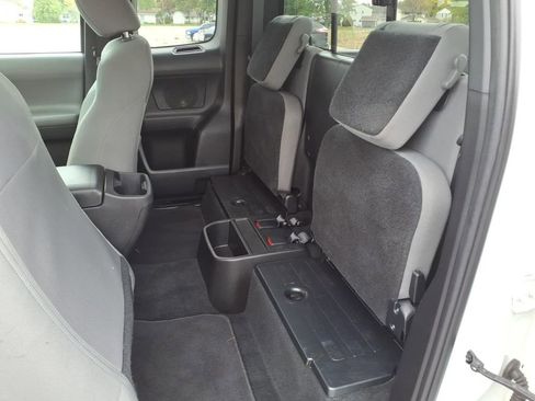 Used 2021 Toyota Tacoma SR RWD image 19