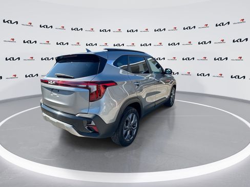 Certified 2024 Kia Seltos S FWD image 8