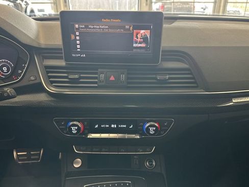 Used 2019 Audi SQ5 Premium Plus w/ Premium Plus Package AWD/4WD image 3