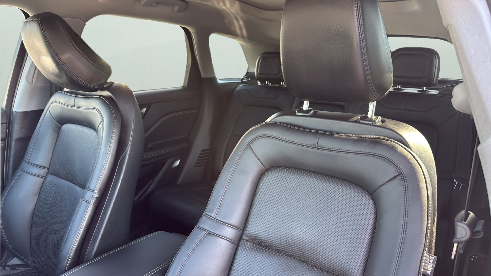 Used 2022 Lincoln Corsair FWD w/ Premium Package image 9