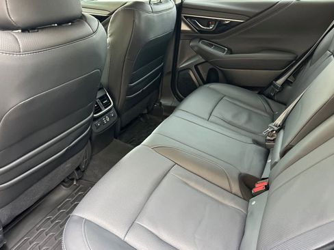 Used 2025 Subaru Outback Limited image 11