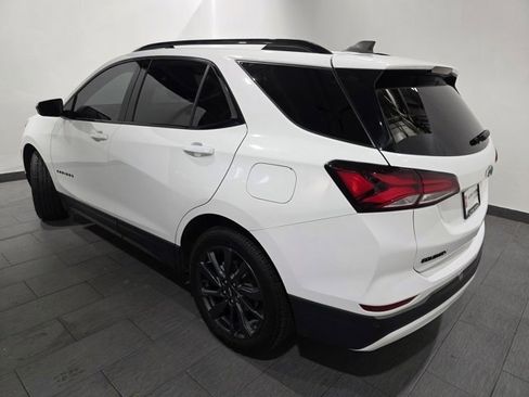 Used 2022 Chevrolet Equinox RS image 3