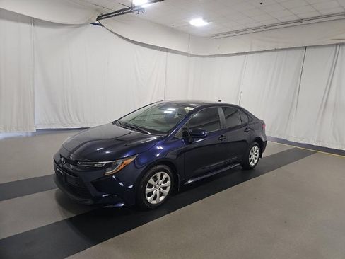 Used 2026 Toyota Corolla LE FWD image 2